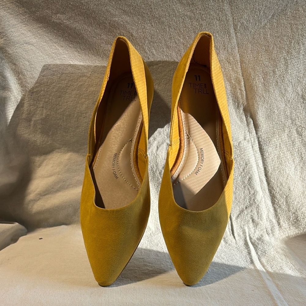Time and Tru Women's Yellow Loafers